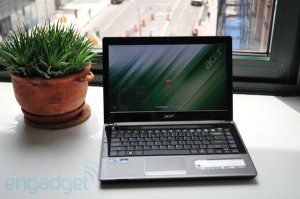 Acer TimelineX 4820T - display