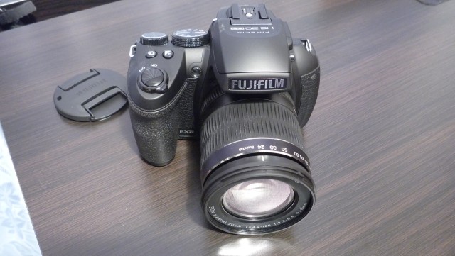 Fujifilm Finepix HS30 EXR Review