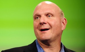 Steve Ballmer se îndepărtează mai mult de Microsoft