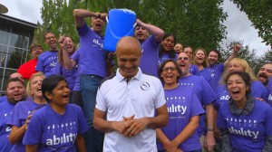Satya Nadella acceptă Ice Bucket Challenge!