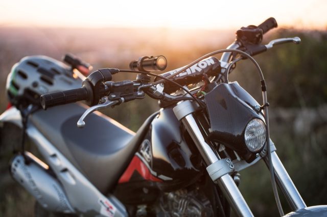 Mio introduce pe piață două noi camere video pentru motocicliști
