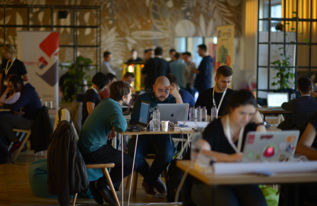 DevHacks 2018 la Impact Hub între 17-18 noiembrie!