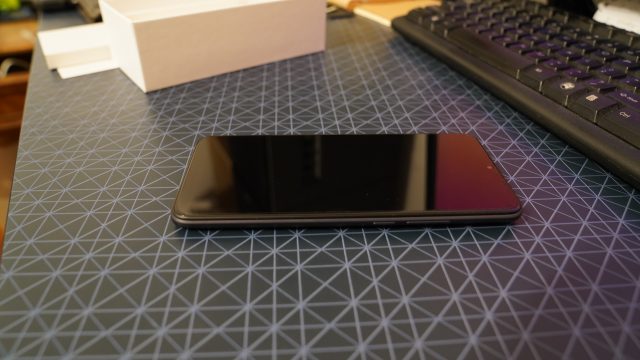 Review Xiaomi Redmi 9 – smartphone ieftin care merită toți banii!