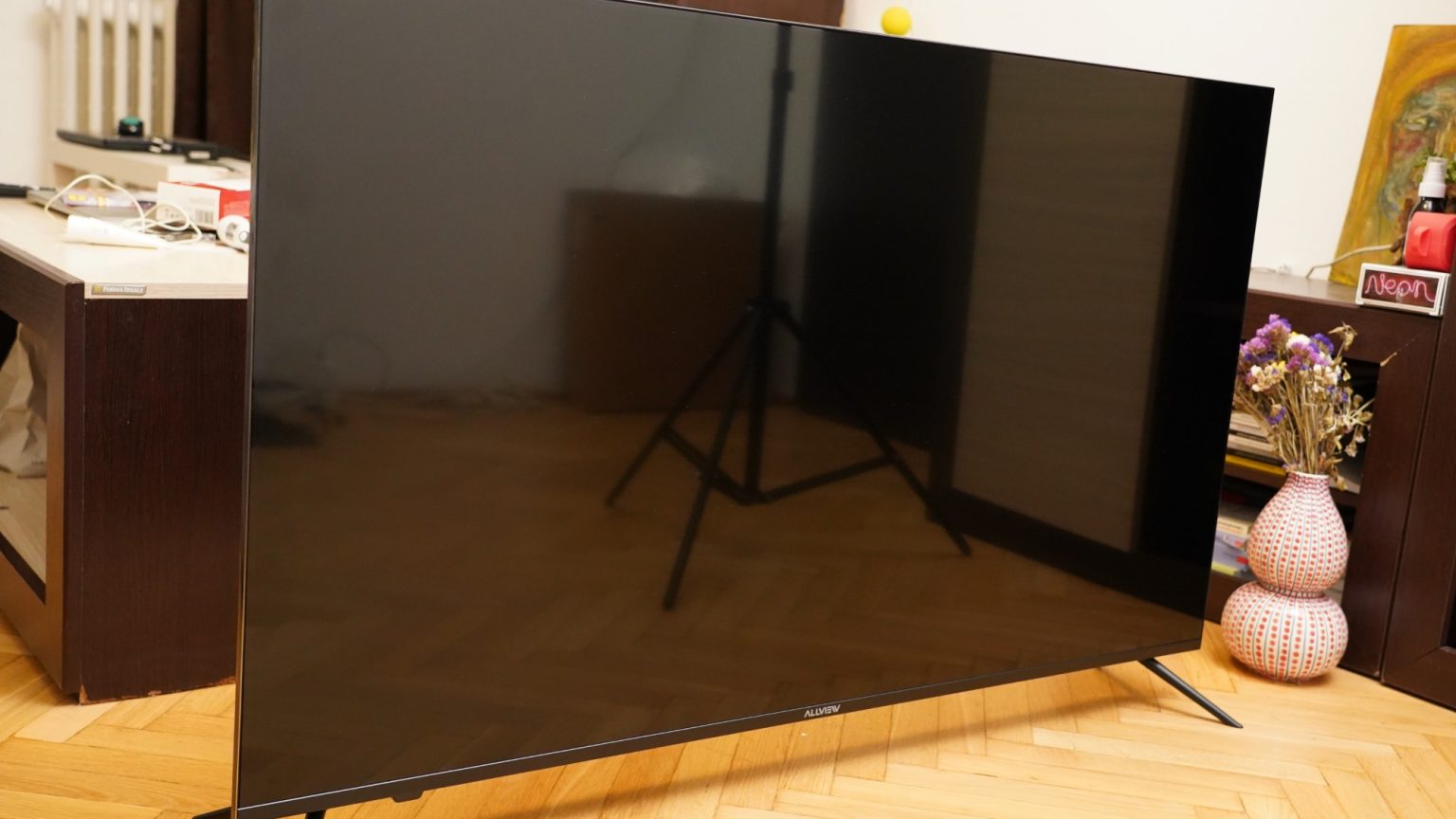 Review Smart TV Allview QL50ePlay6100-U – QLED interesant de buget redus