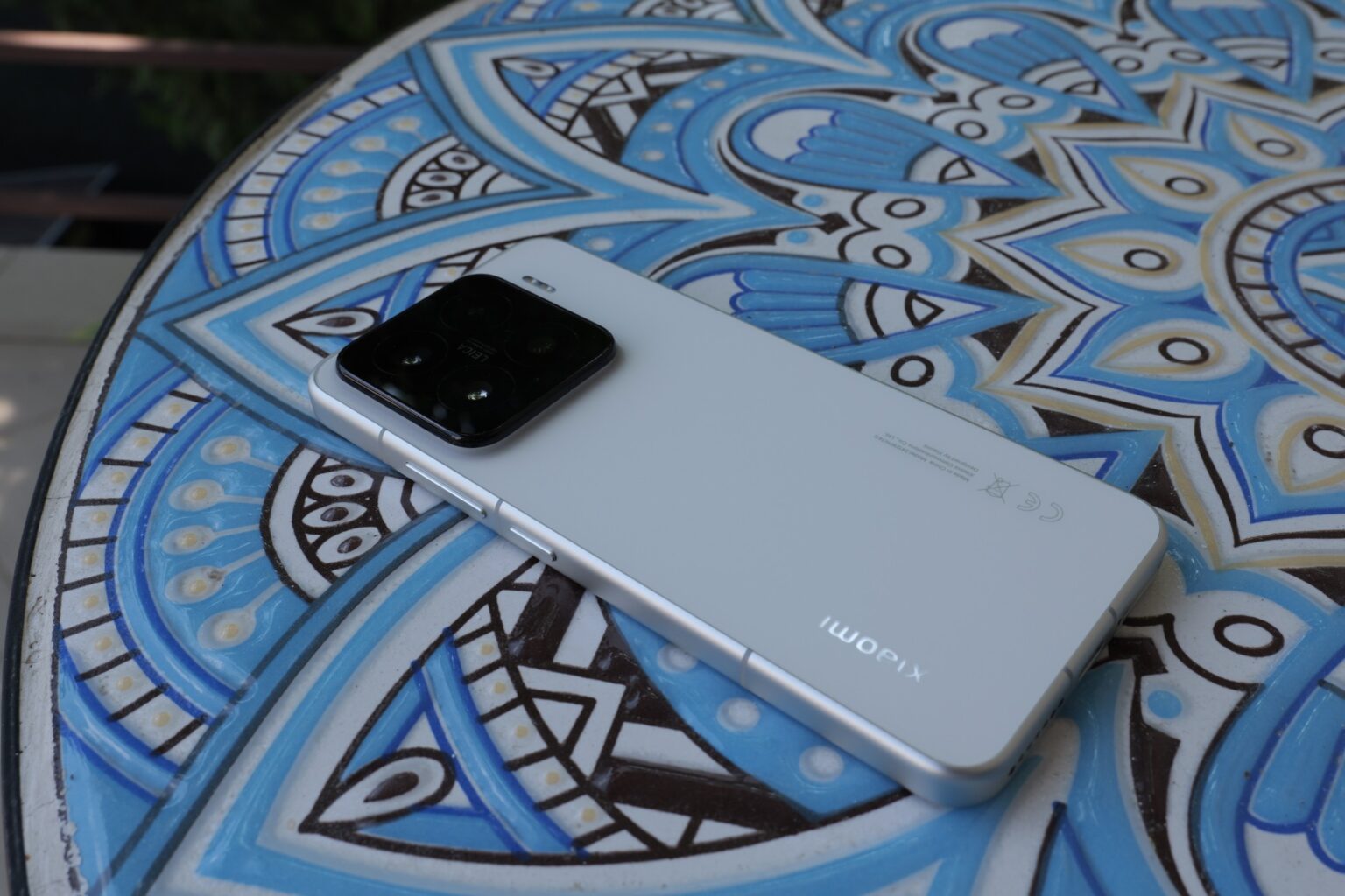 Review Xiaomi 15 – Putere și eleganță într‑un design compact
